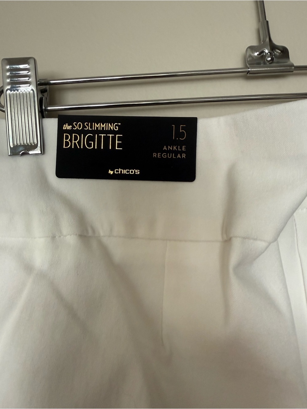 Chico's Brigitte Ankle Cropped Pants in White